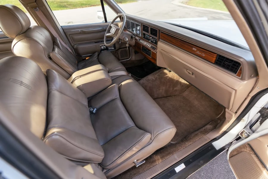 1988 Lincoln Town Car - Image 13 of 21