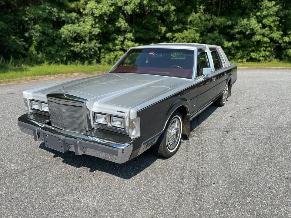 1988 Lincoln Town Car - Image 6 of 31