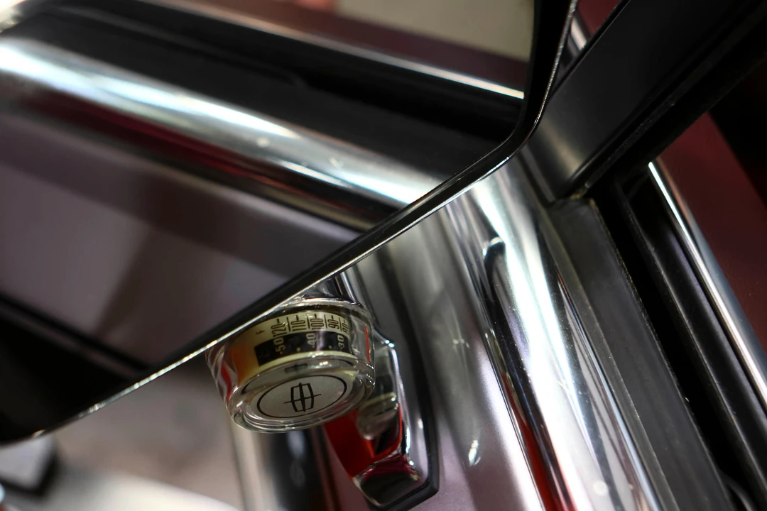 1988 Lincoln Town Car - Image 19 of 31