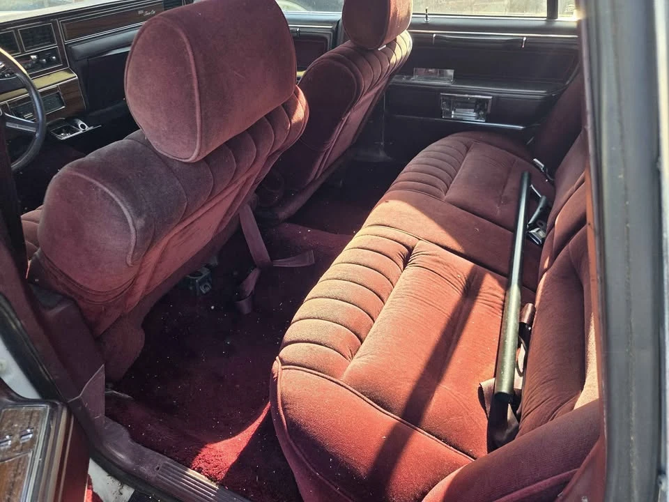 1988 Lincoln Town Car - Image 6 of 8