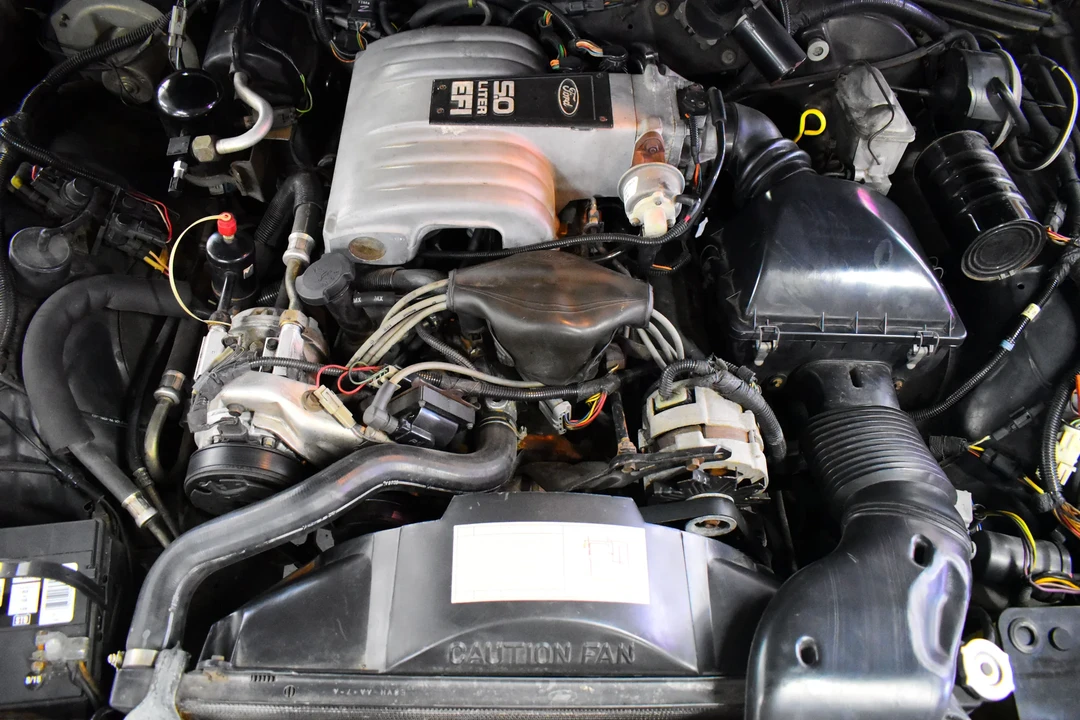 1988 Lincoln Town Car - Image 15 of 18