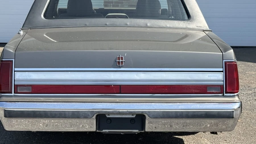 1988 Lincoln Town Car - Image 5 of 15
