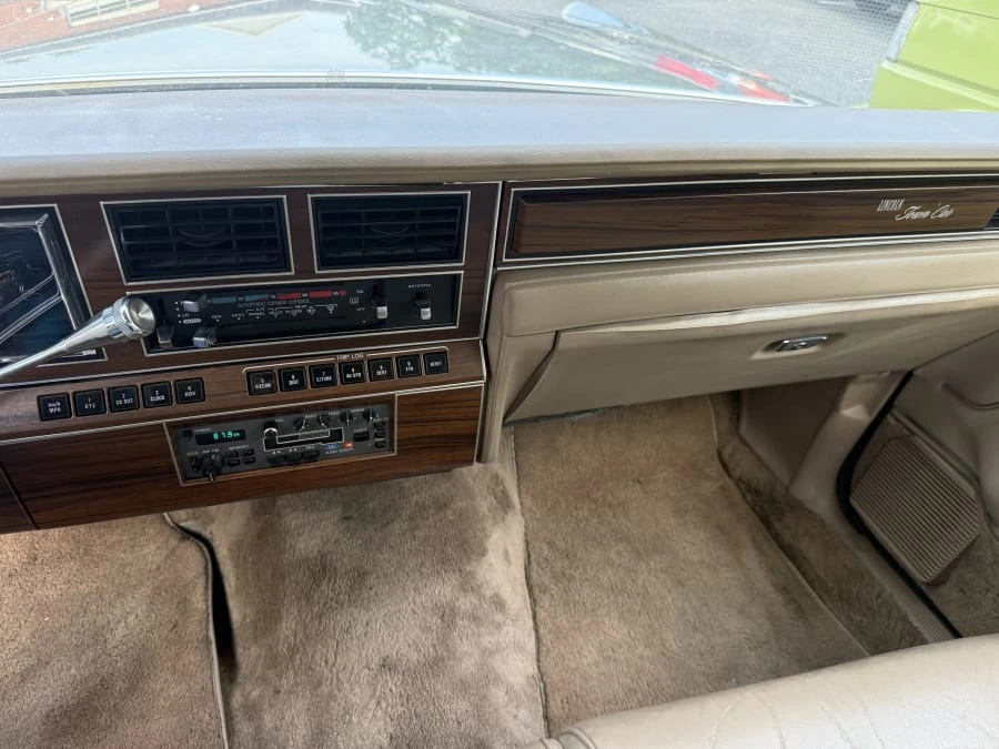 1988 Lincoln Town Car - Image 13 of 15