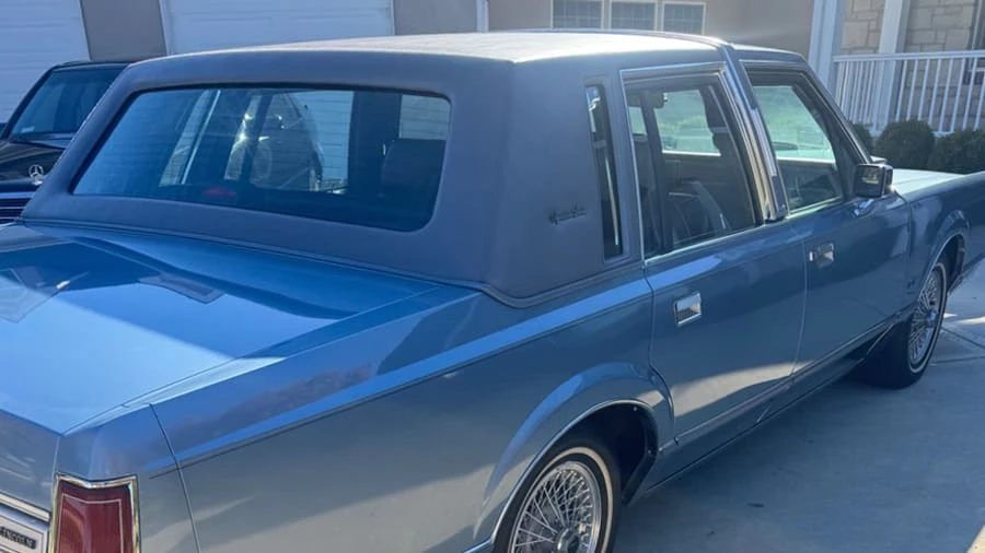 1988 Lincoln Town Car - Image 6 of 15