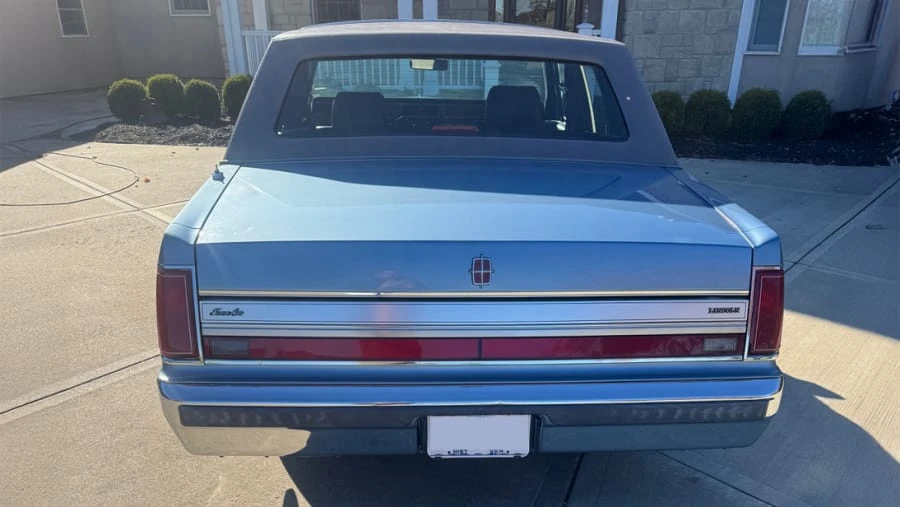 1988 Lincoln Town Car - Image 4 of 15