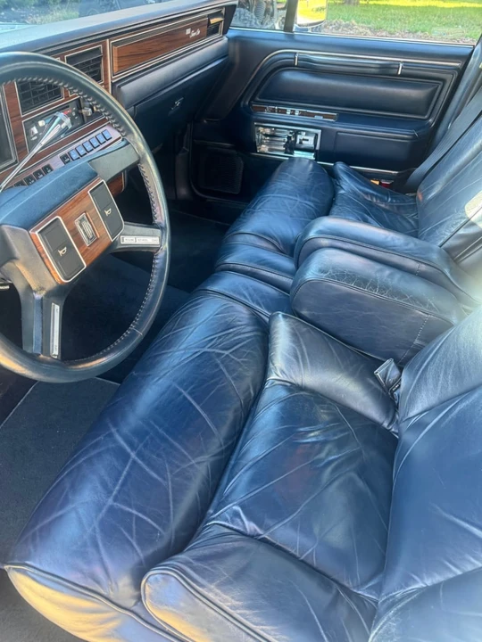 1988 Lincoln Town Car - Image 11 of 15