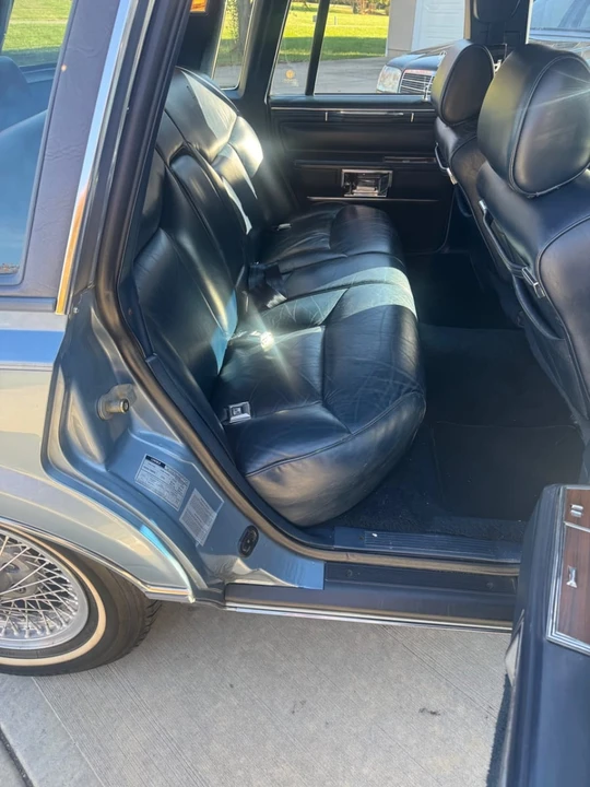 1988 Lincoln Town Car - Image 10 of 15