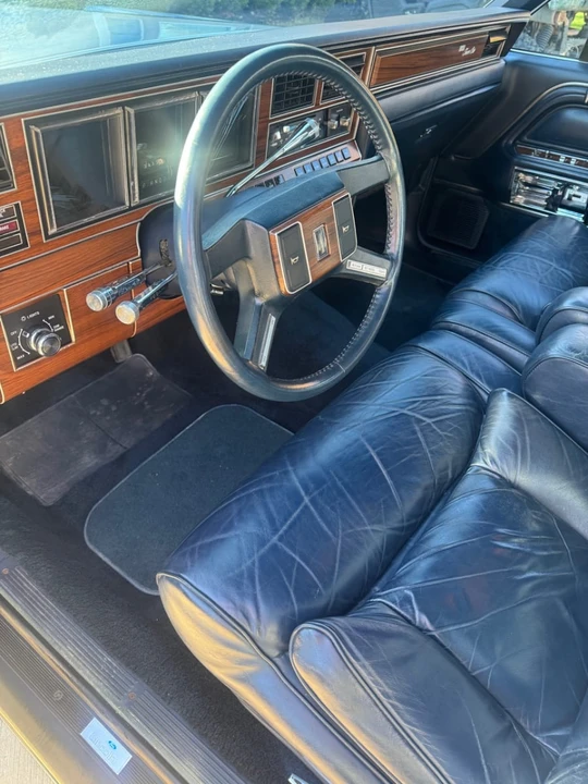 1988 Lincoln Town Car - Image 9 of 15