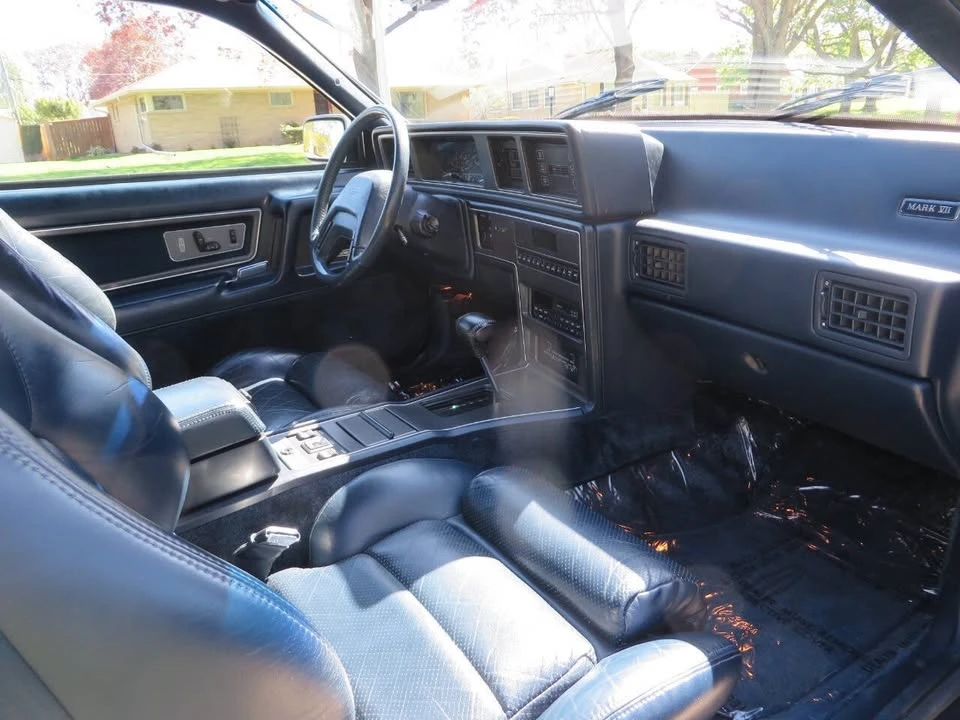 1988 Lincoln Continental Mark VII - Image 13 of 18