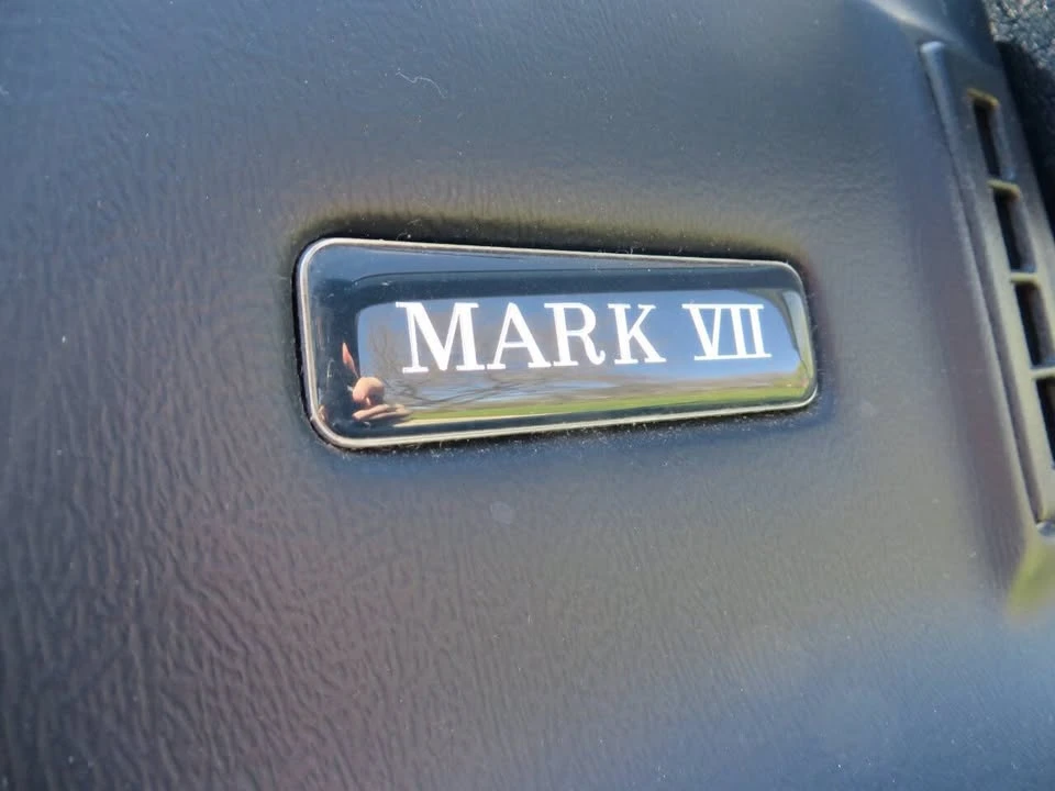 1988 Lincoln Continental Mark VII - Image 18 of 18