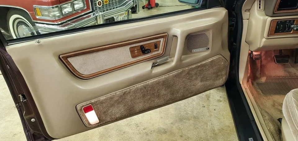 1988 Lincoln Continental Mark VII - Image 12 of 18