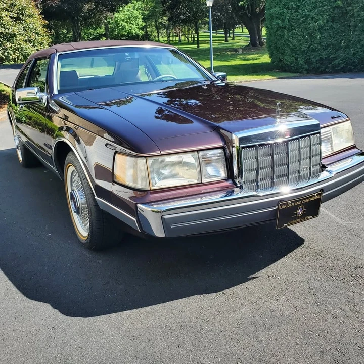 1988 Lincoln Continental Mark VII - Image 4 of 18