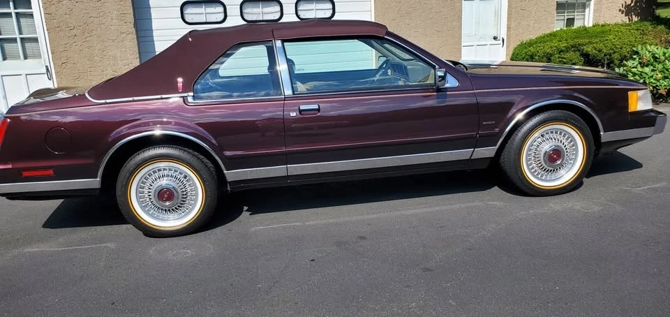 1988 Lincoln Continental Mark VII - Image 9 of 18
