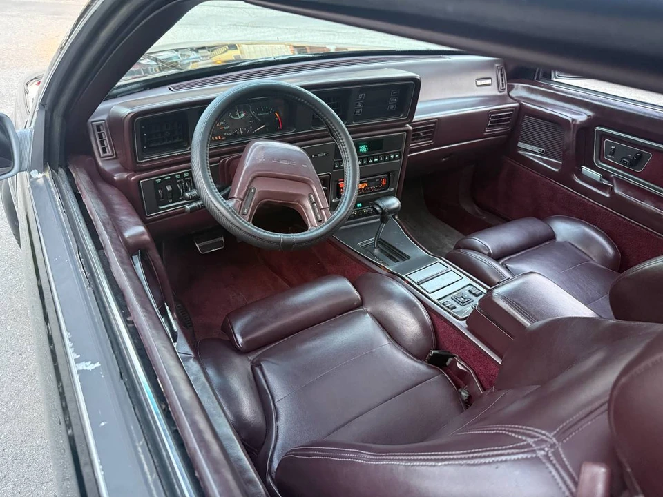 1988 Lincoln Continental 8th Gen - Image 5 of 14