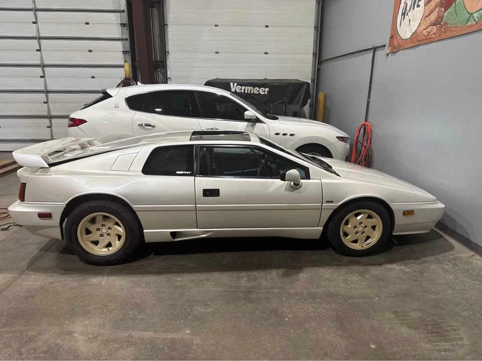 1988 Lotus Esprit X180 - Image 2 of 10