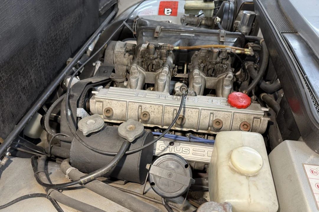 1988 Lotus - Image 6 of 8