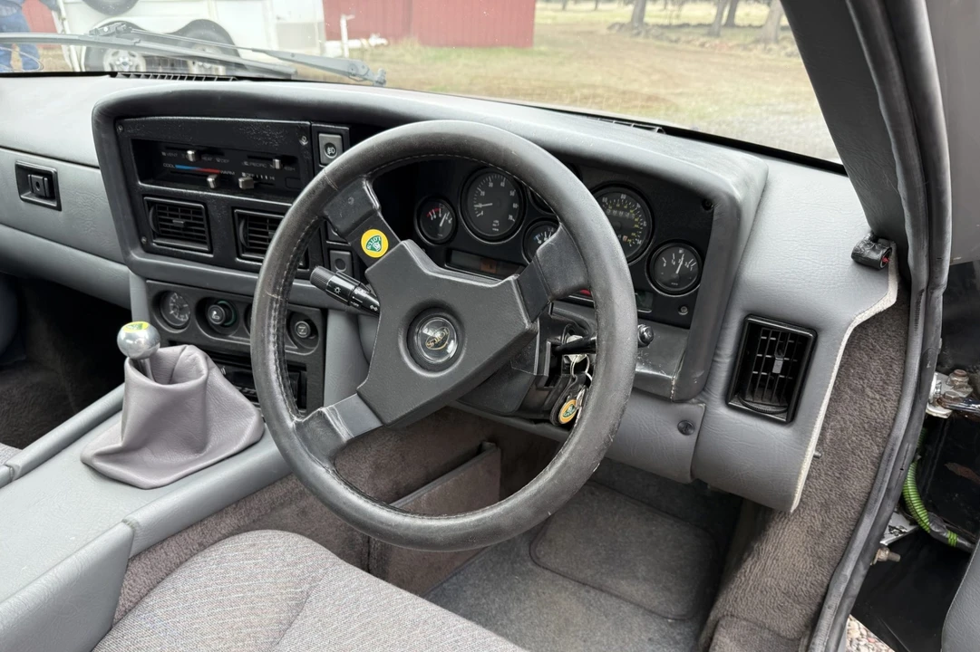 1988 Lotus - Image 5 of 8