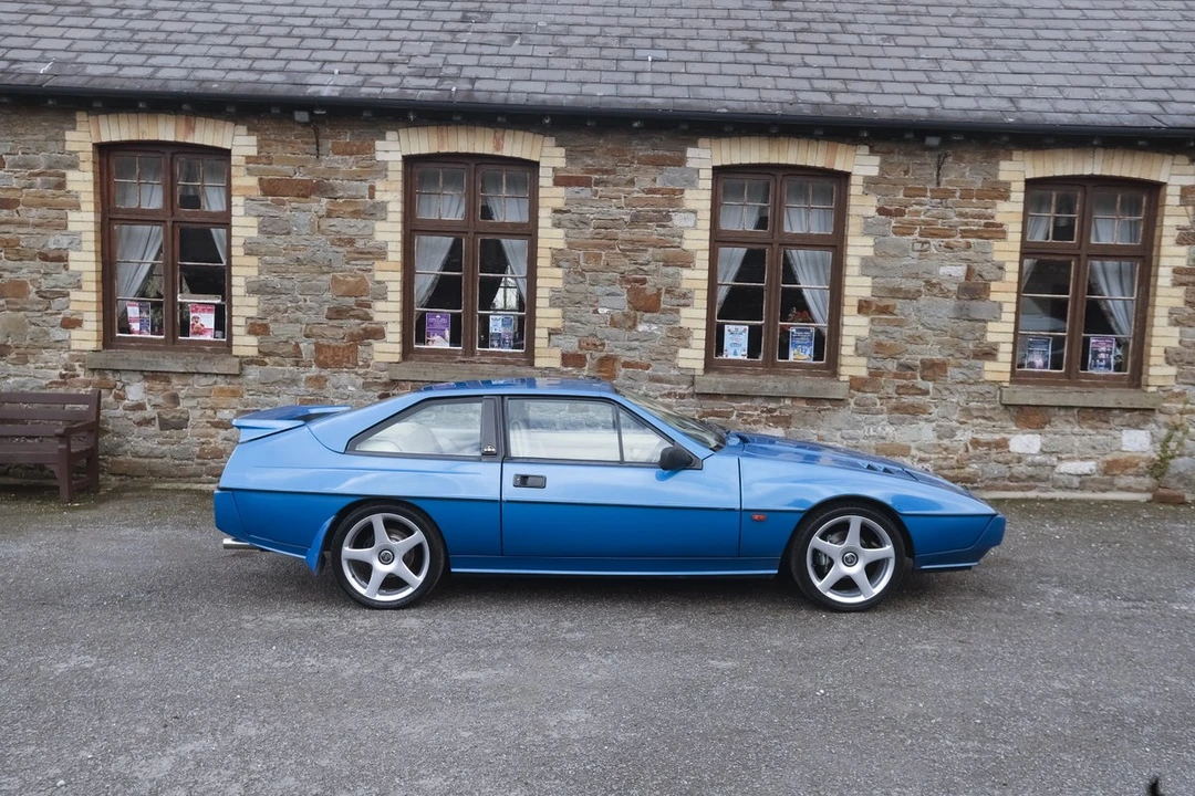 1988 Lotus - Image 9 of 30