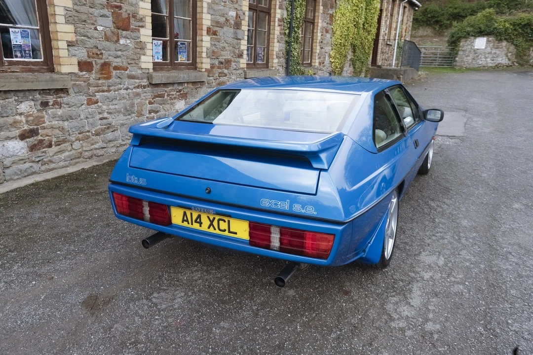 1988 Lotus - Image 28 of 30