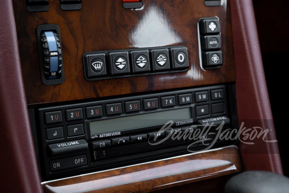1988 Mercedes-Benz W126 S-Class Sedan - Image 3 of 31
