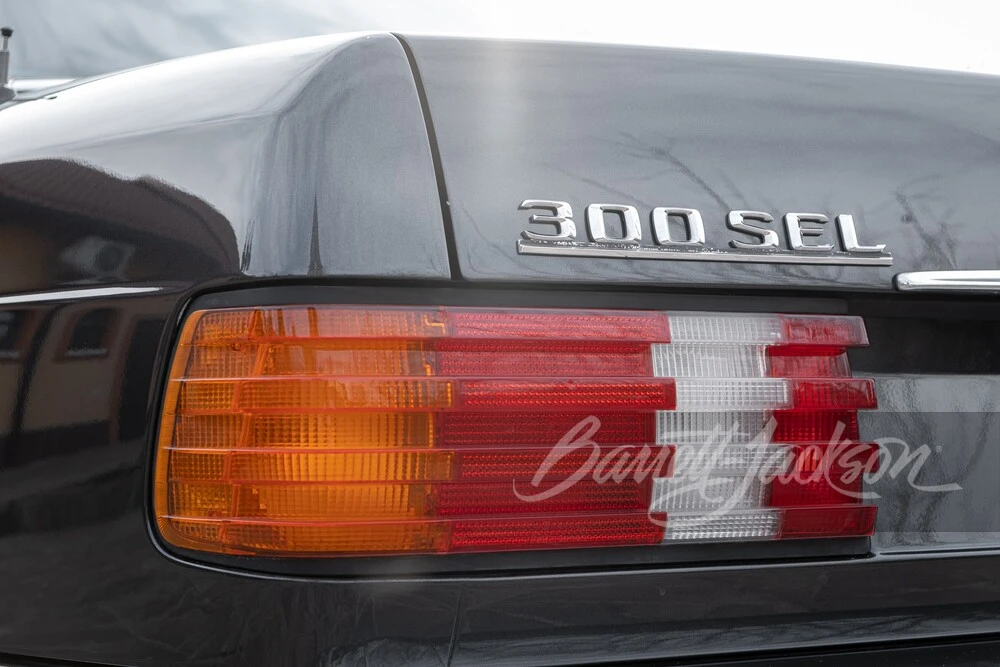 1988 Mercedes-Benz W126 S-Class Sedan - Image 25 of 31