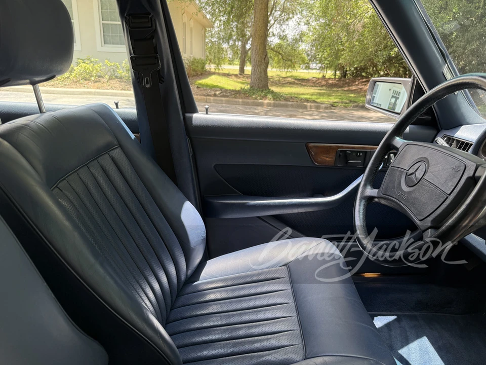 1988 Mercedes-Benz W126 S-Class Sedan - Image 10 of 31