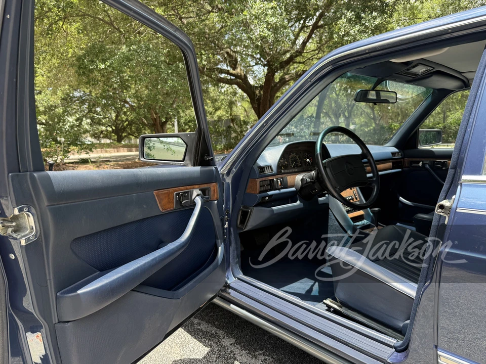 1988 Mercedes-Benz W126 S-Class Sedan - Image 18 of 31