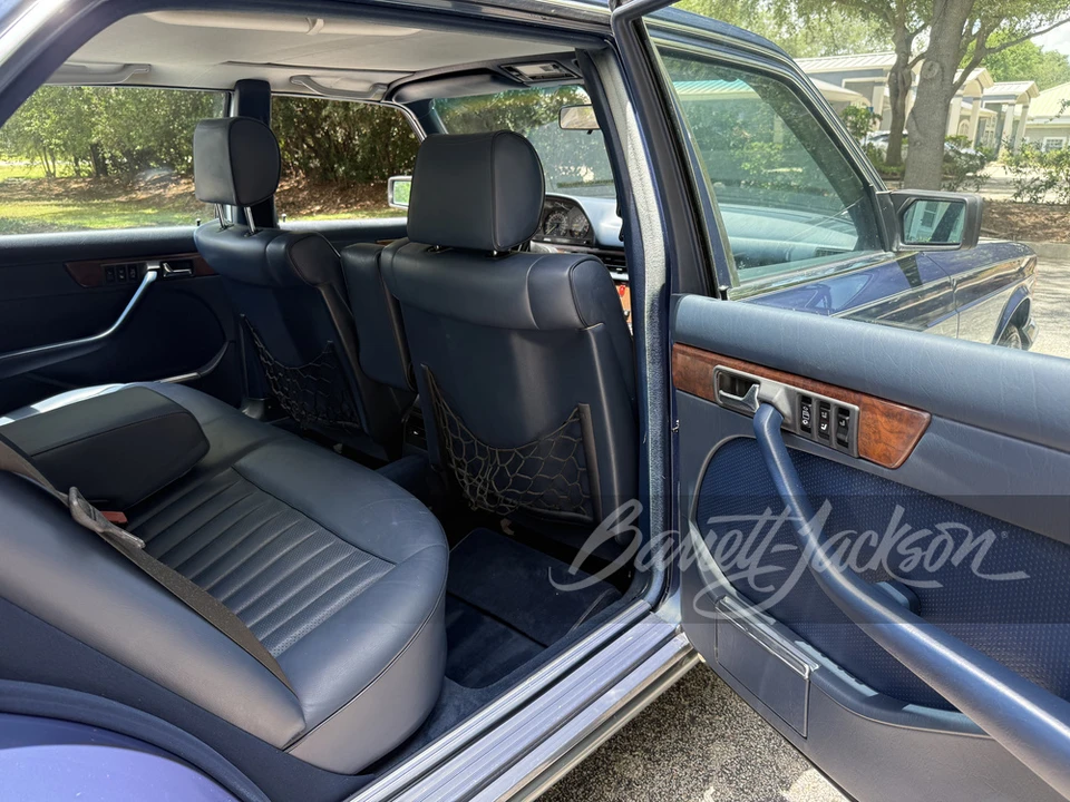 1988 Mercedes-Benz W126 S-Class Sedan - Image 8 of 31