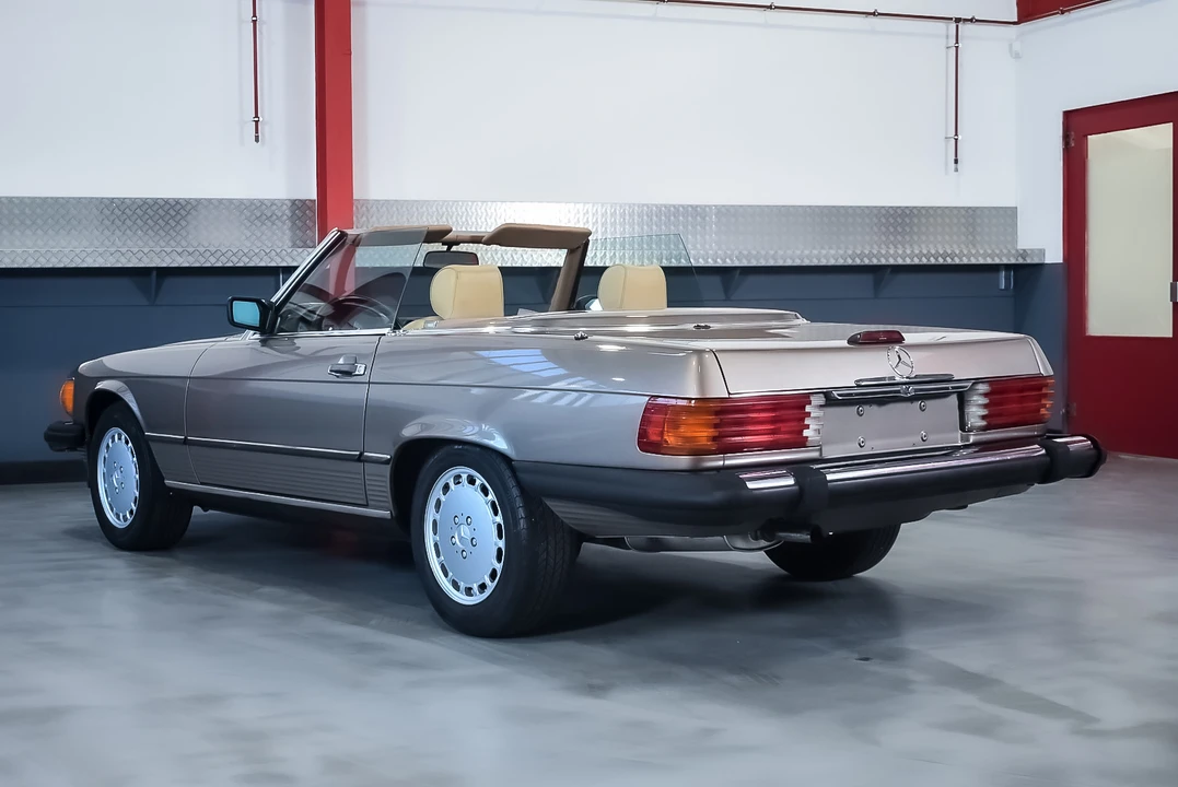 1988 Mercedes-Benz R107 SL-Class - Image 9 of 31