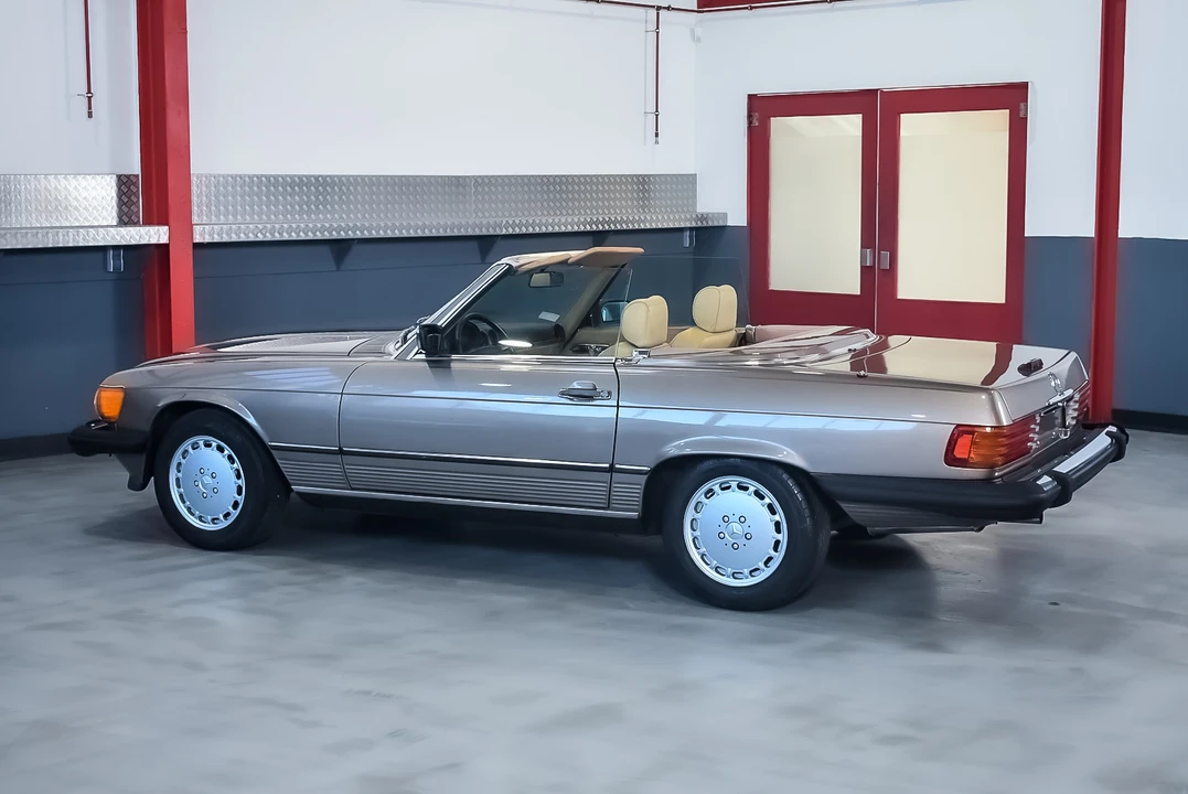 1988 Mercedes-Benz R107 SL-Class - Image 10 of 31