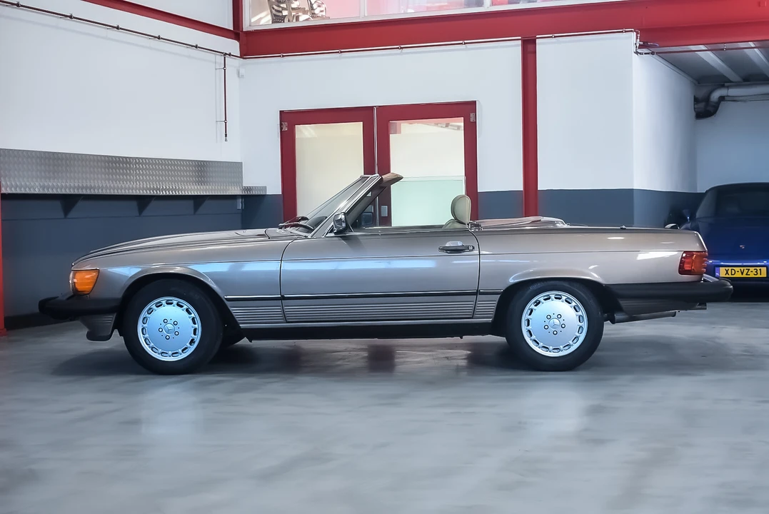 1988 Mercedes-Benz R107 SL-Class - Image 17 of 31