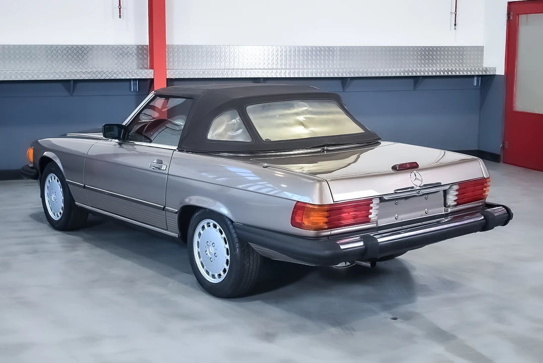 1988 Mercedes-Benz R107 SL-Class - Image 20 of 31