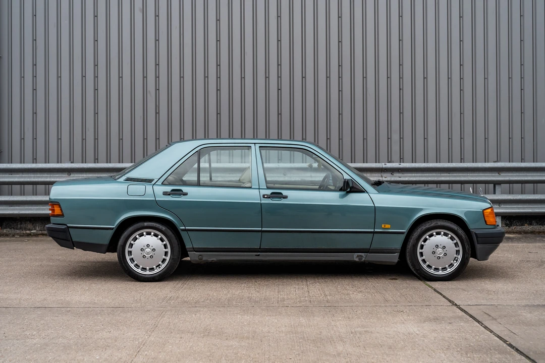 1988 Mercedes-Benz 190E - Image 9 of 31