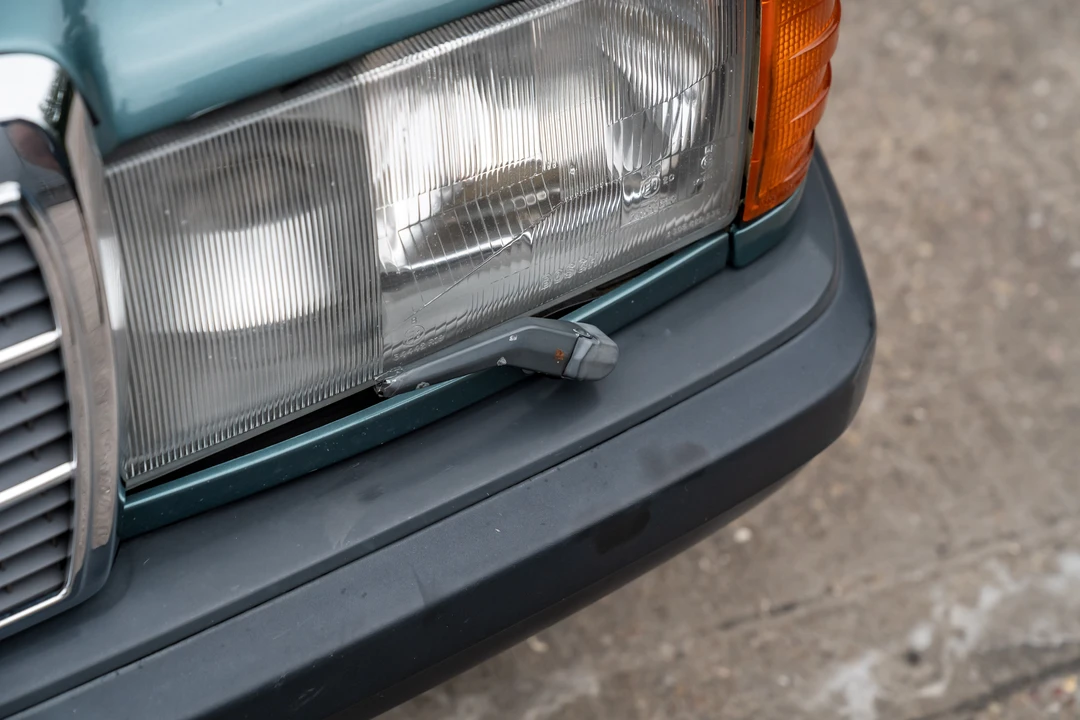 1988 Mercedes-Benz 190E - Image 29 of 31