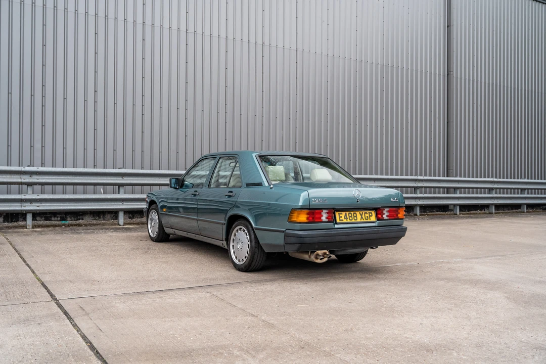 1988 Mercedes-Benz 190E - Image 13 of 31