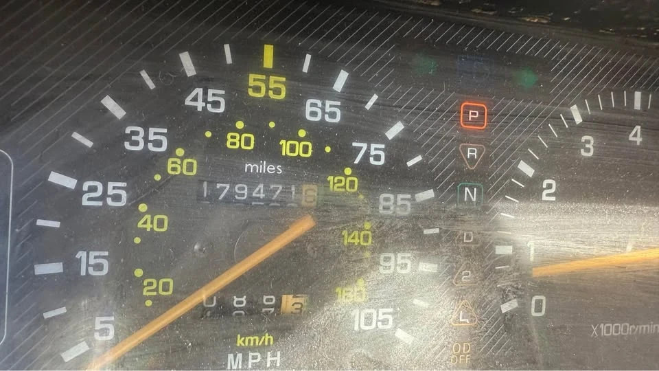1988 Mitsubishi Delica 3rd Gen - Image 5 of 10