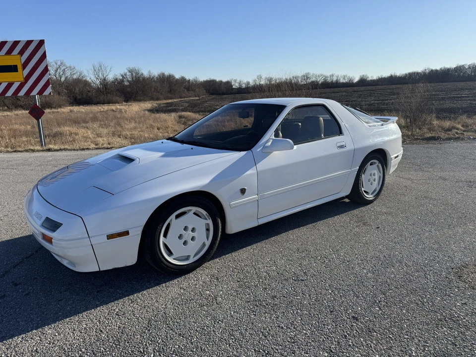 1988 Mazda RX-7 FC Turbo II - Image 2 of 31