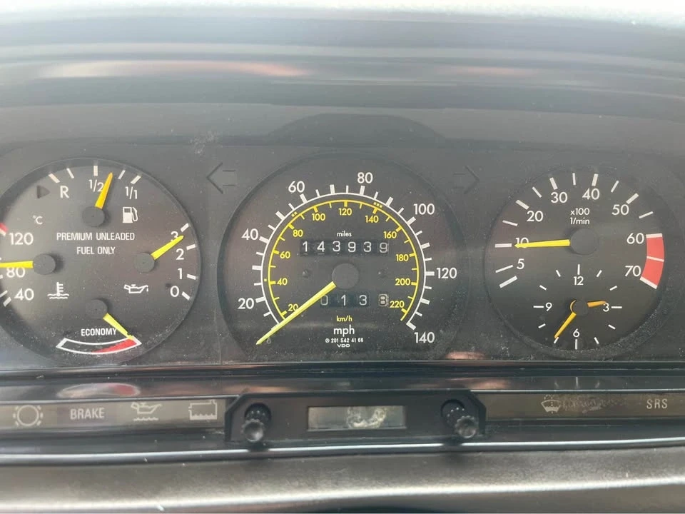 1988 Mercedes-Benz 190E - Image 7 of 11