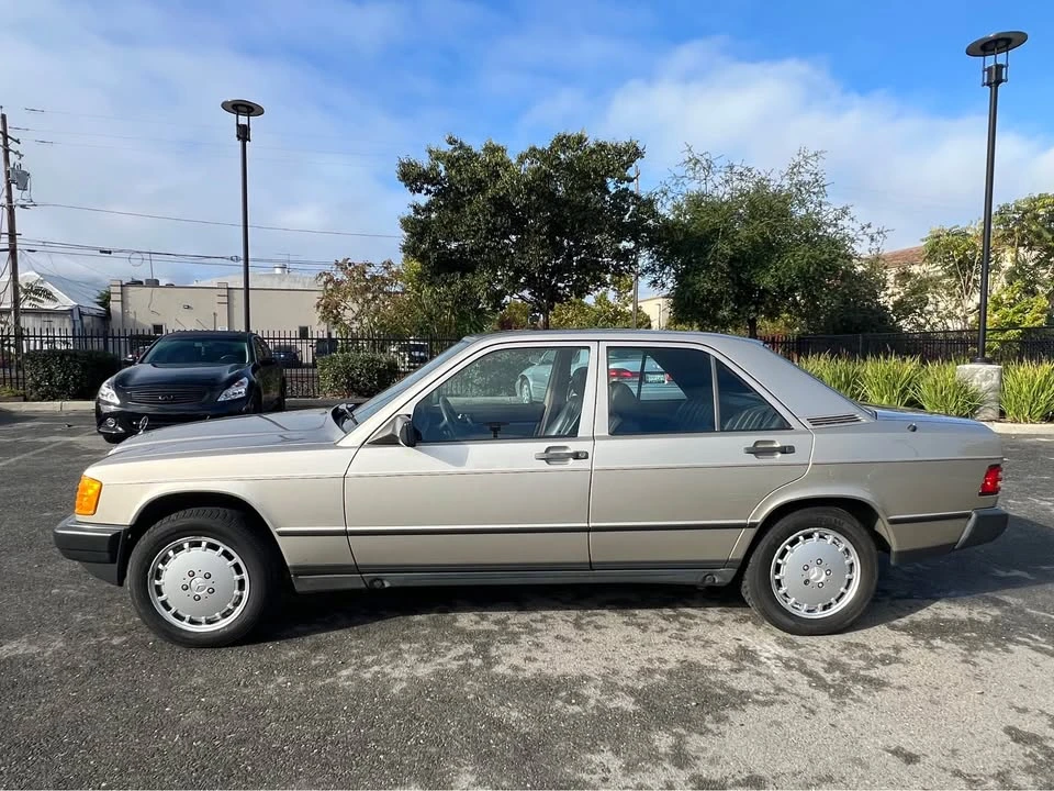 1988 Mercedes-Benz 190E - Image 3 of 14