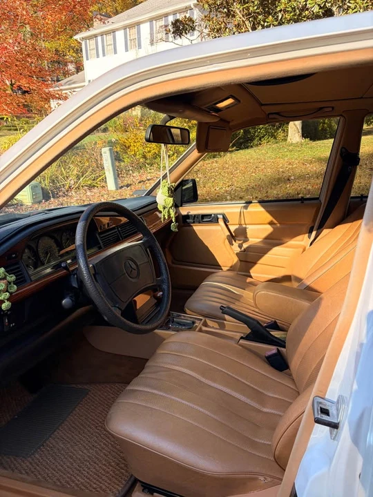 1988 Mercedes-Benz 190E - Image 7 of 11