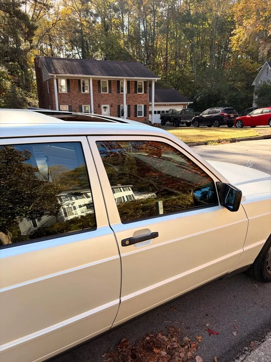 1988 Mercedes-Benz 190E - Image 9 of 11