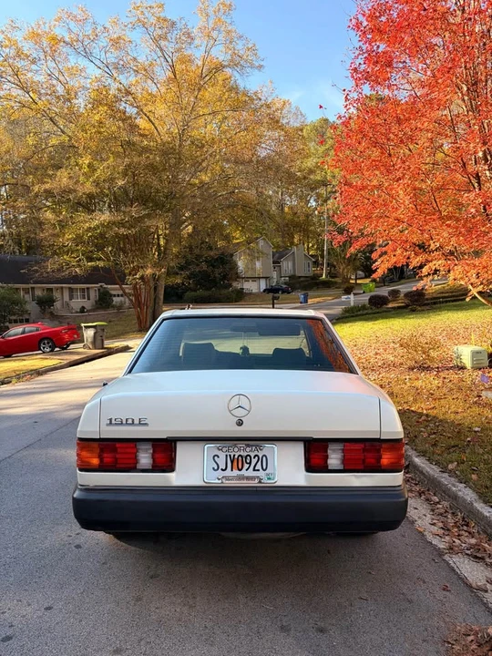 1988 Mercedes-Benz 190E - Image 3 of 11