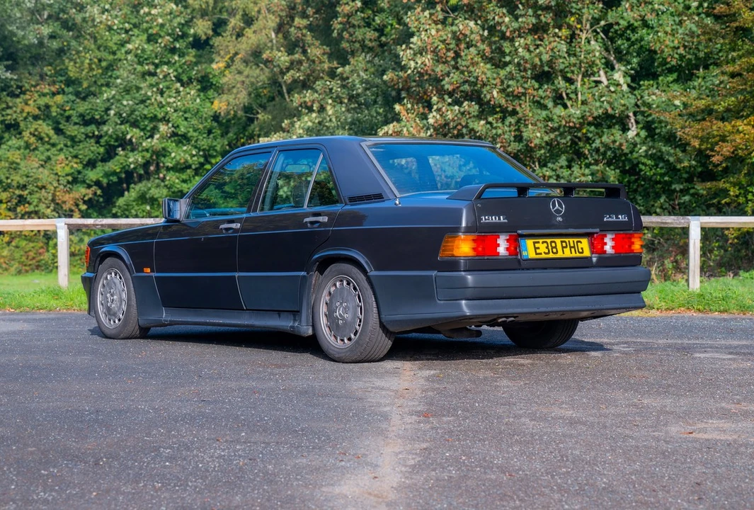 1988 Mercedes-Benz 190E 2.3-16 & 2.5-16 - Image 3 of 30