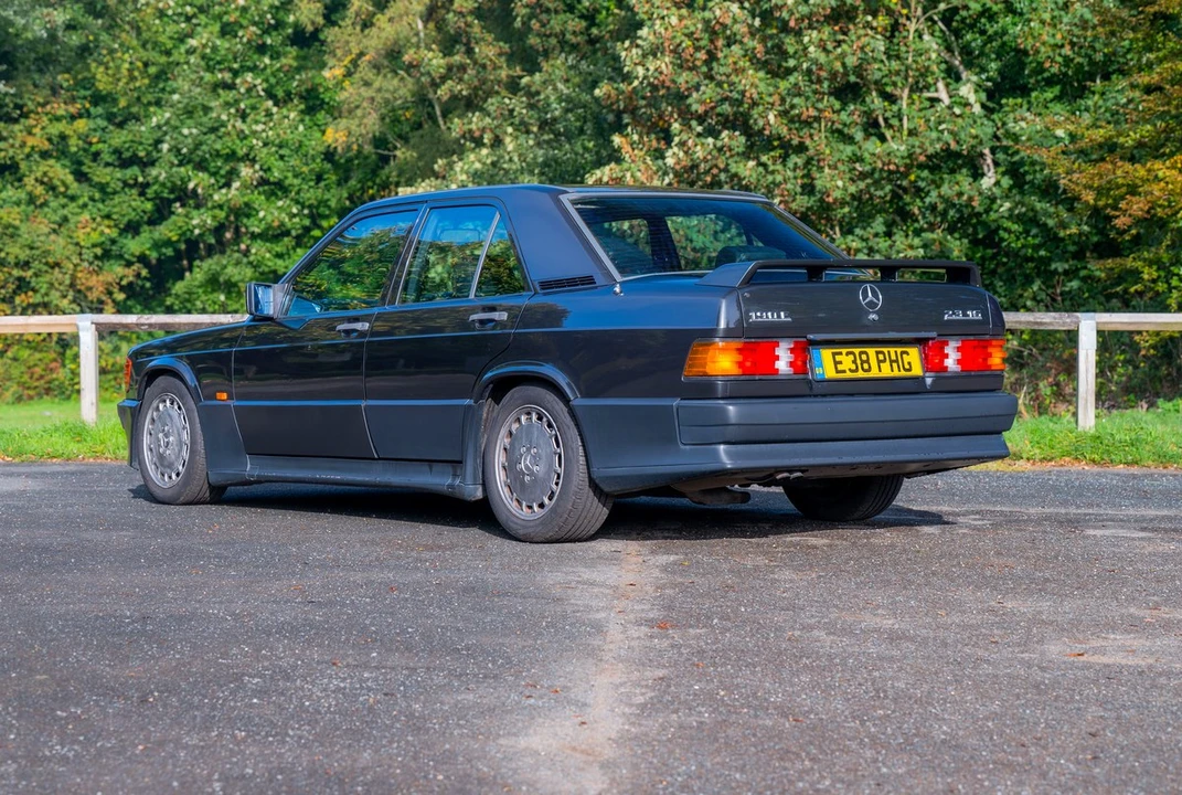 1988 Mercedes-Benz 190E 2.3-16 & 2.5-16 - Image 4 of 30