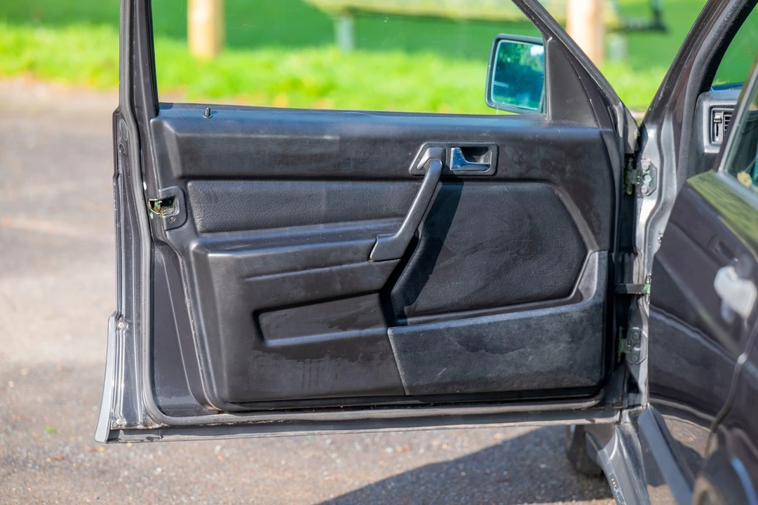 1988 Mercedes-Benz 190E 2.3-16 & 2.5-16 - Image 21 of 30