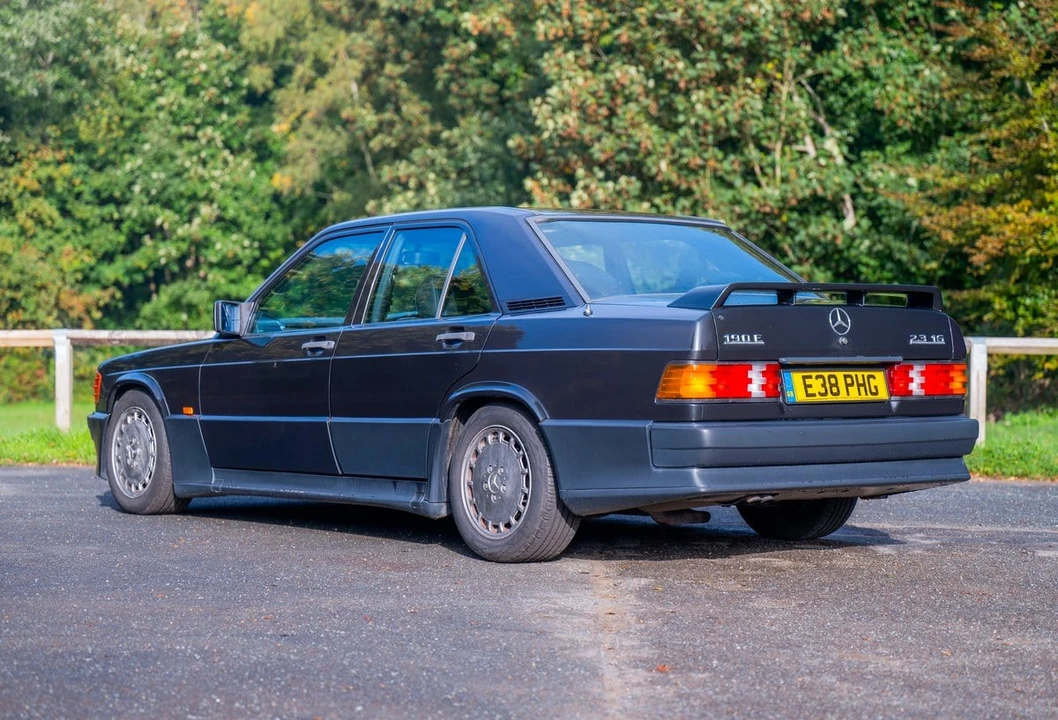 1988 Mercedes-Benz 190E 2.3-16 & 2.5-16 - Image 7 of 30