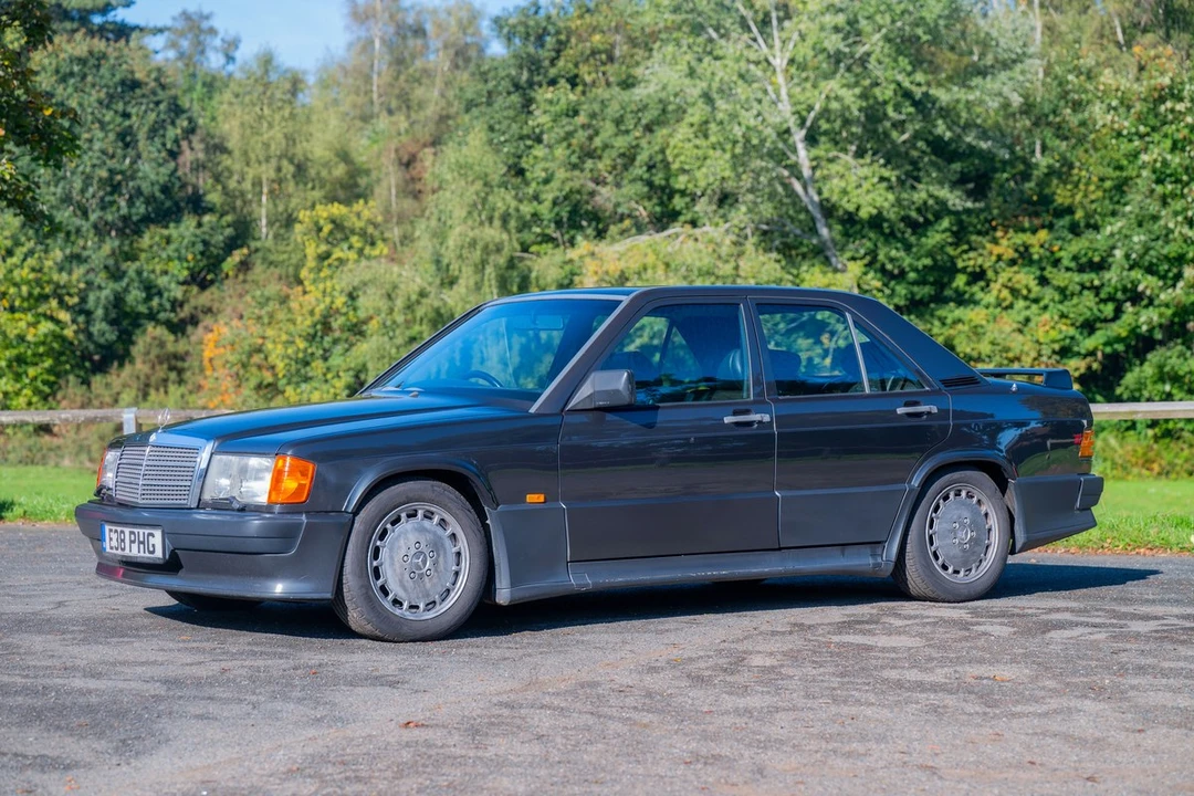1988 Mercedes-Benz 190E 2.3-16 & 2.5-16 - Image 2 of 30