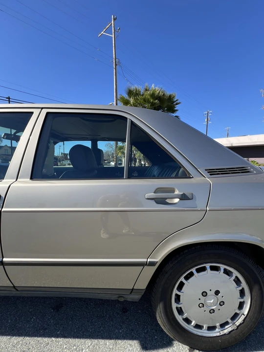 1988 Mercedes-Benz 190E - Image 20 of 31