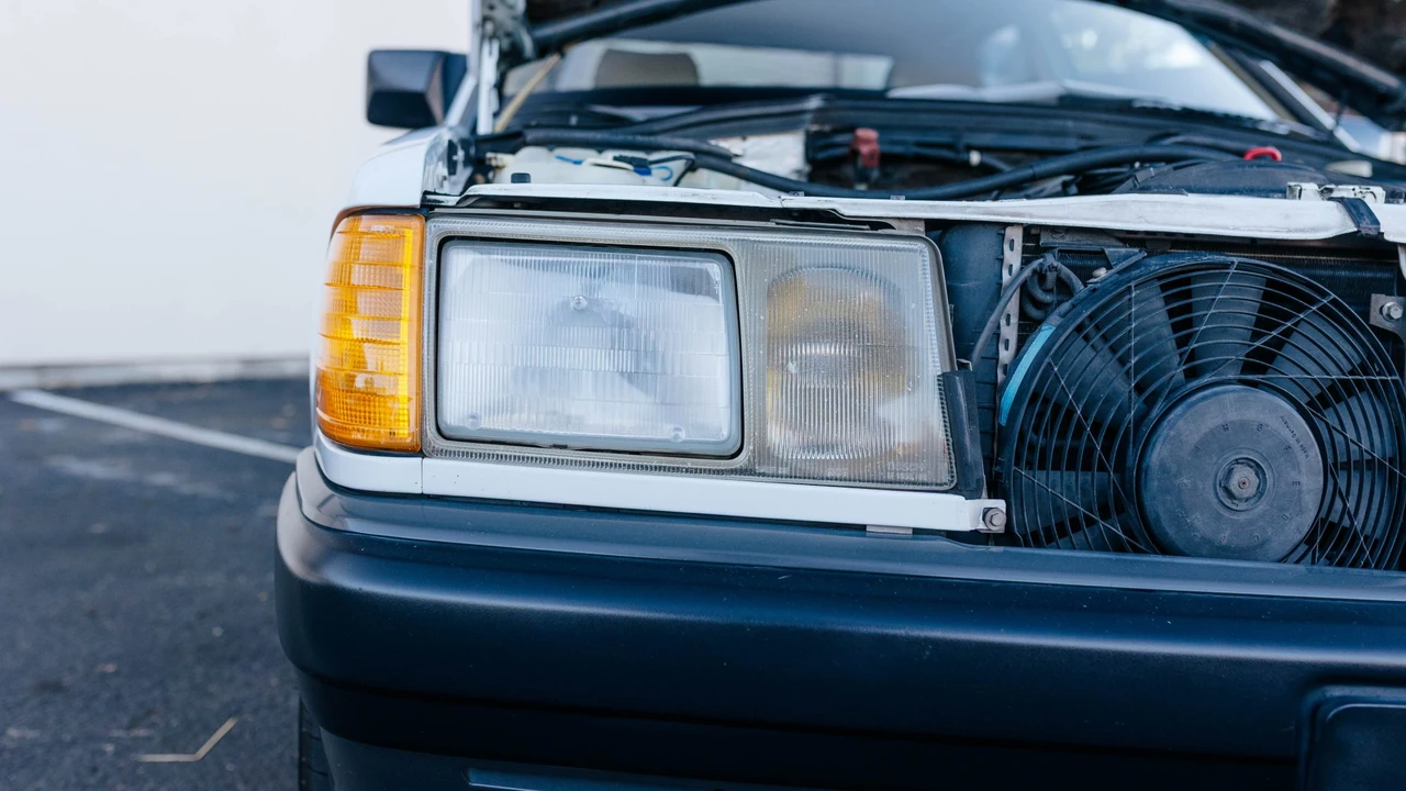 1988 Mercedes-Benz 190E - Image 19 of 31