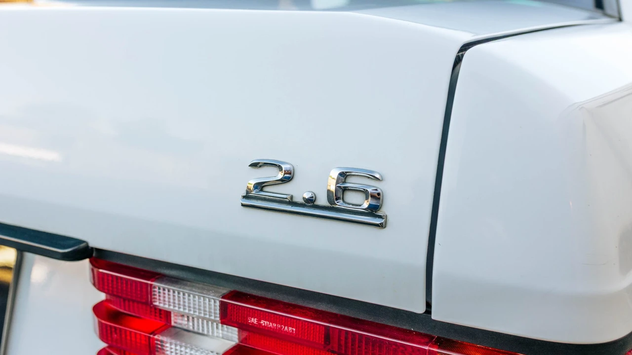 1988 Mercedes-Benz 190E - Image 31 of 31